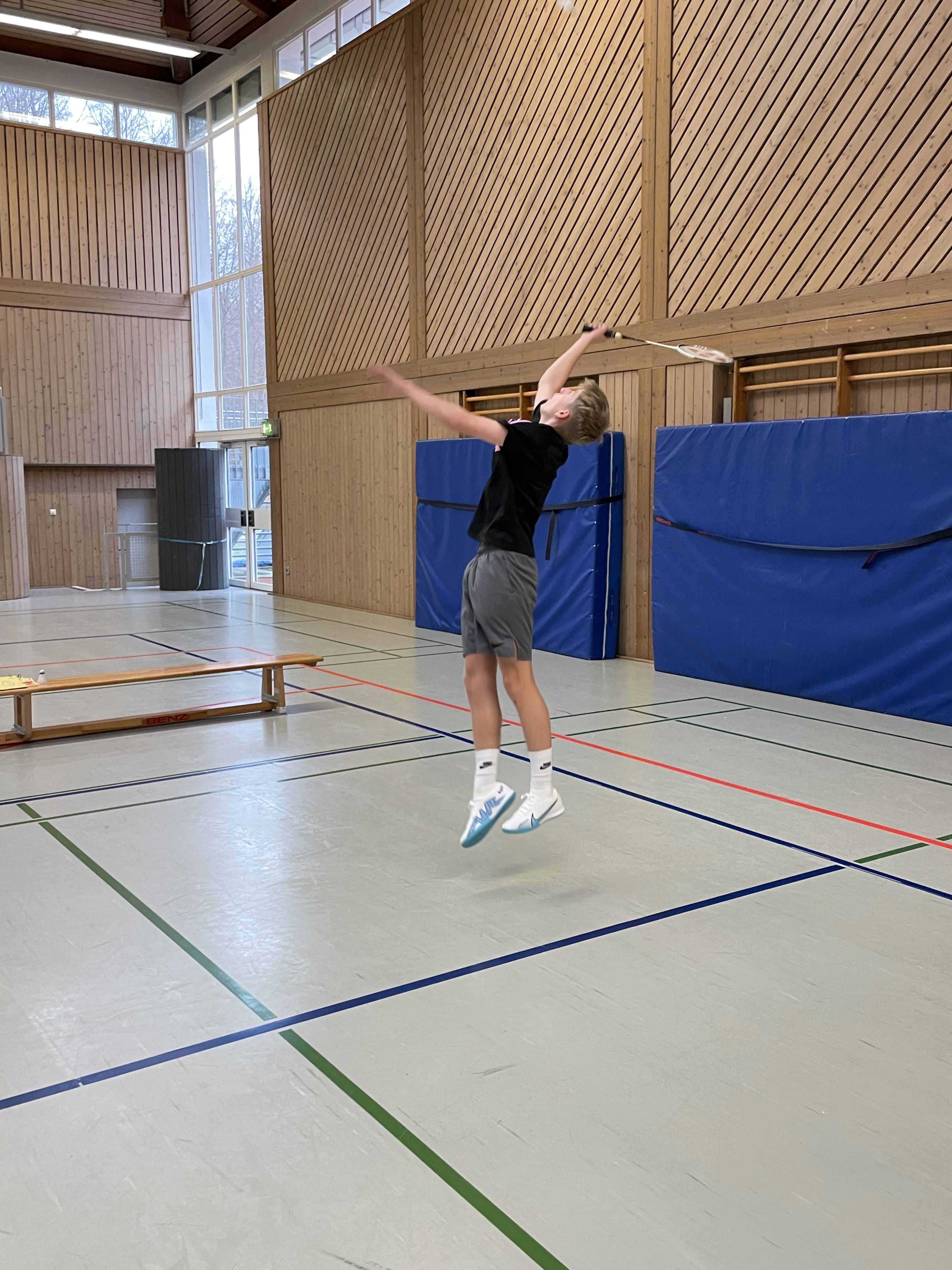 Jugend trainiert Badminton Januar 23 Bild 3